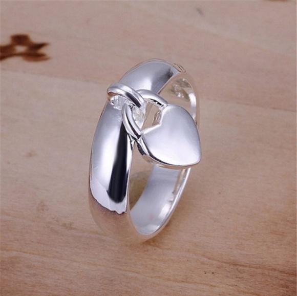 Top Selling! Silver Heart Locket Ring - Picture 3 of 4